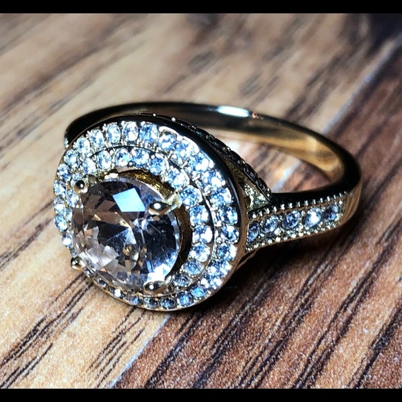 Gold-tone CZ / Yellow center-stone Cocktail Fashion Ring - Picture 2 of 10